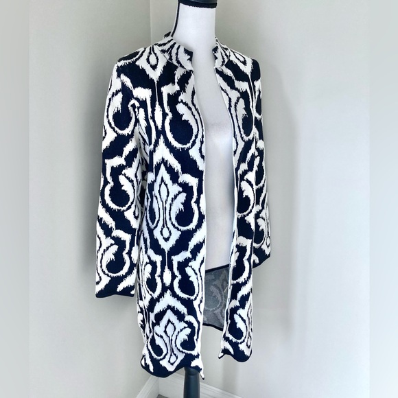 NWT Chico’s Contrast Jacquard Cardigan Size M - Picture 6 of 11